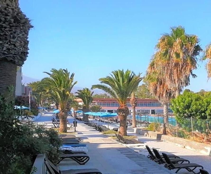 Beach-Front Tenerife Sth Sea And Pool View Costa Del Silencio Luaran gambar